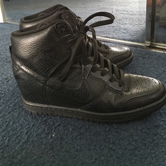Nike Dunk Sky High Black Wedge Sneakers - Picture 2 of 4